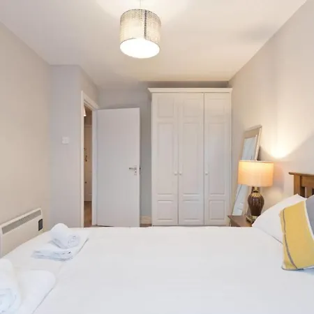 City Centre Apt 10 Min Walk To Temple Bar Sleeps 4 Apartment *