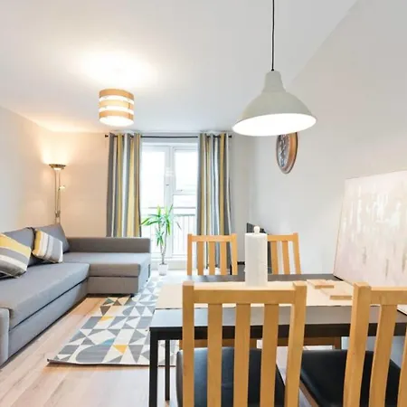 City Centre Apt 10 Min Walk To Temple Bar Sleeps 4 *