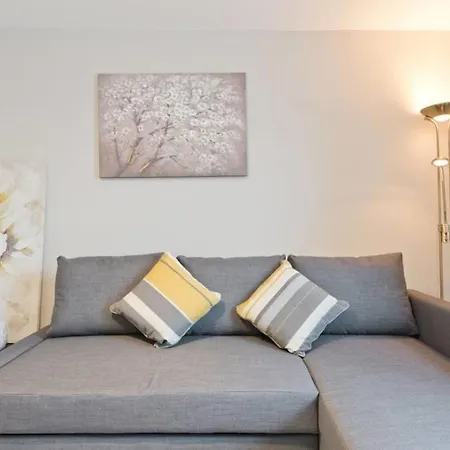 City Centre Apt 10 Min Walk To Temple Bar Sleeps 4 Dublin